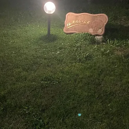 Il Salice Konukevi